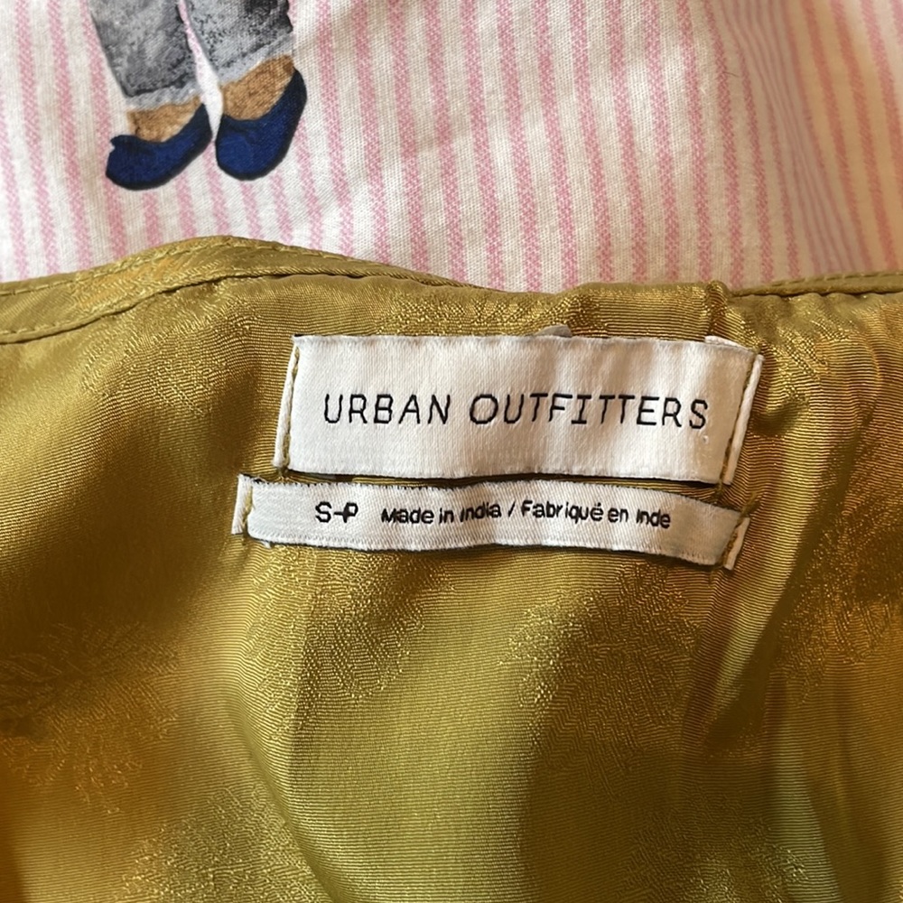 Women’s blouse - Picture 2 of 2